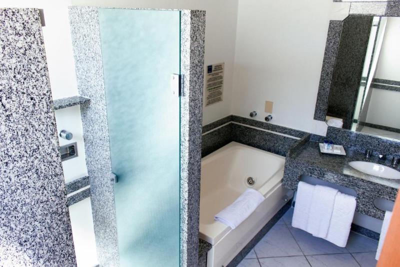 سوئیت با وان آب گرم, Riale Imperial Flamengo