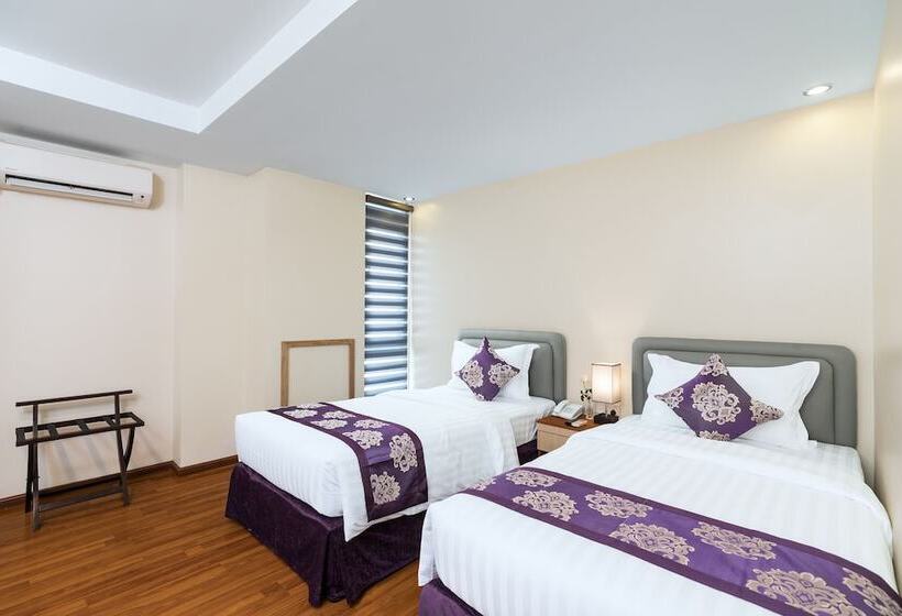 اتاق لوکس, The Hub