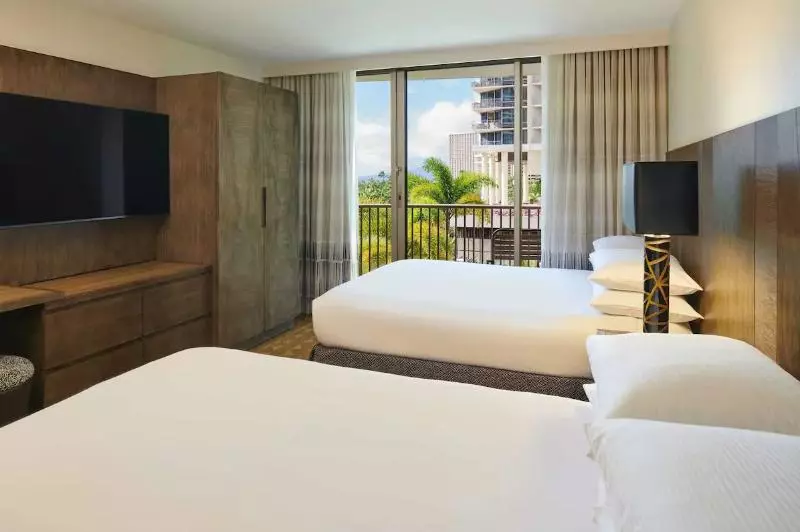 Quarto superior, The Hub