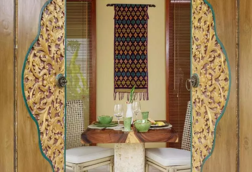 ویلای یک اتاق خوابه با استخر شنا, The Royal Purnama   Adults Only
