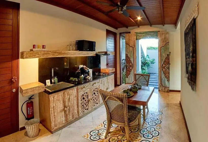 سوییت با استخر, The Royal Purnama   Adults Only