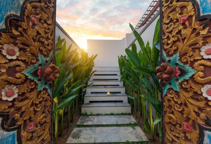 جناح مطلّ علي البحر مزود بجاكوزى, The Royal Purnama   Adults Only