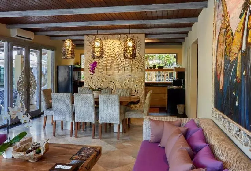 ویلای 4 خوابه, The Royal Purnama   Adults Only