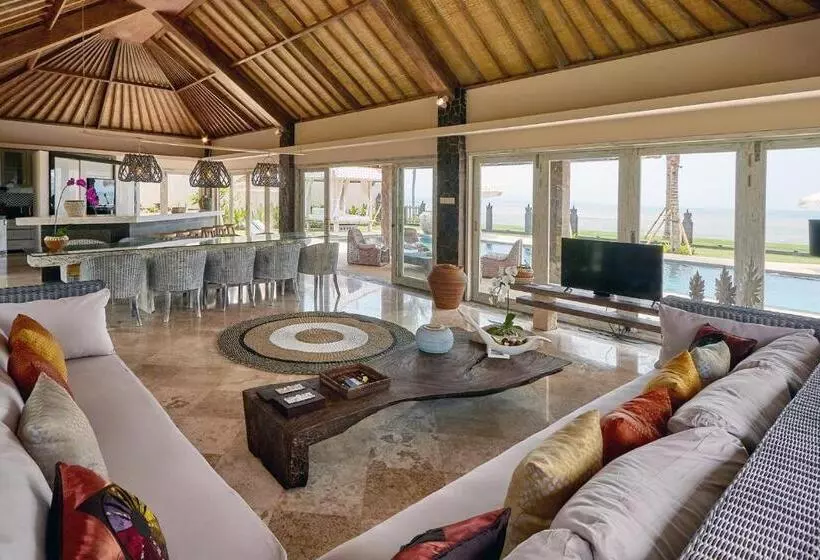 ویلای یک اتاق خوابه با استخر شنا, The Royal Purnama   Adults Only