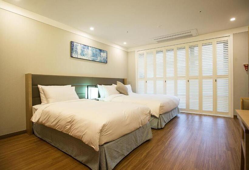 Quarto Deluxe, Jeju Marevo Resort