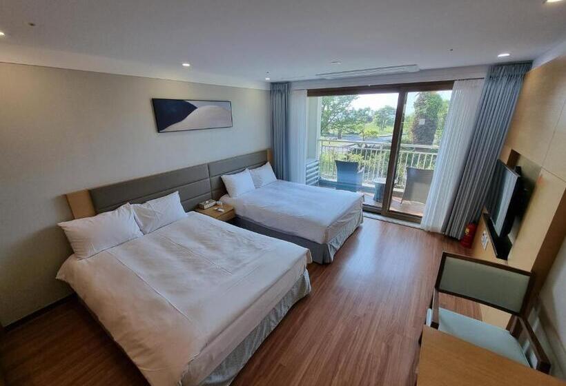 Quarto Deluxe, Jeju Marevo Resort