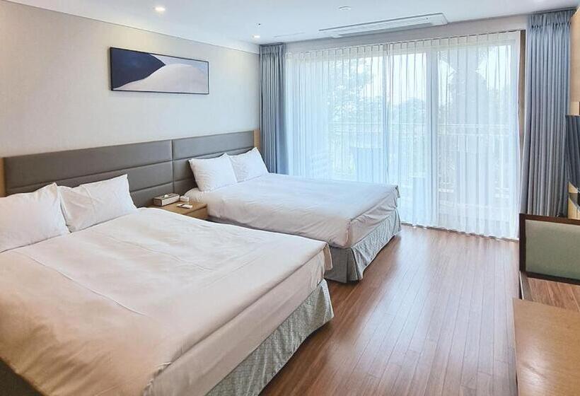 Quarto Deluxe, Jeju Marevo Resort