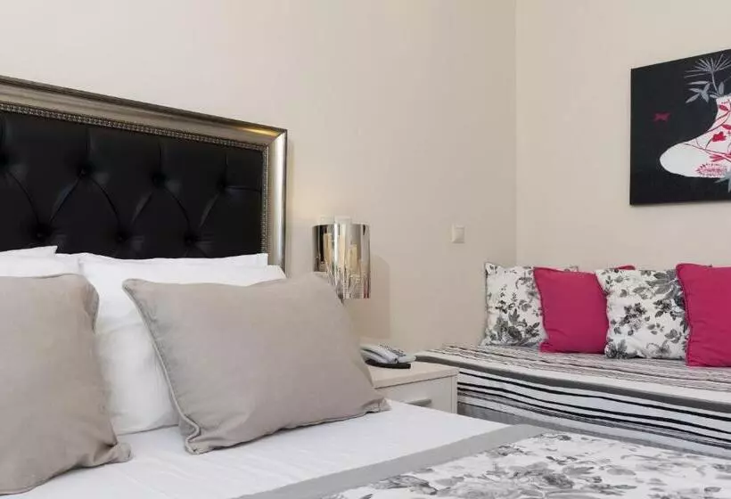 اتاق لوکس, Louloudis Boutique