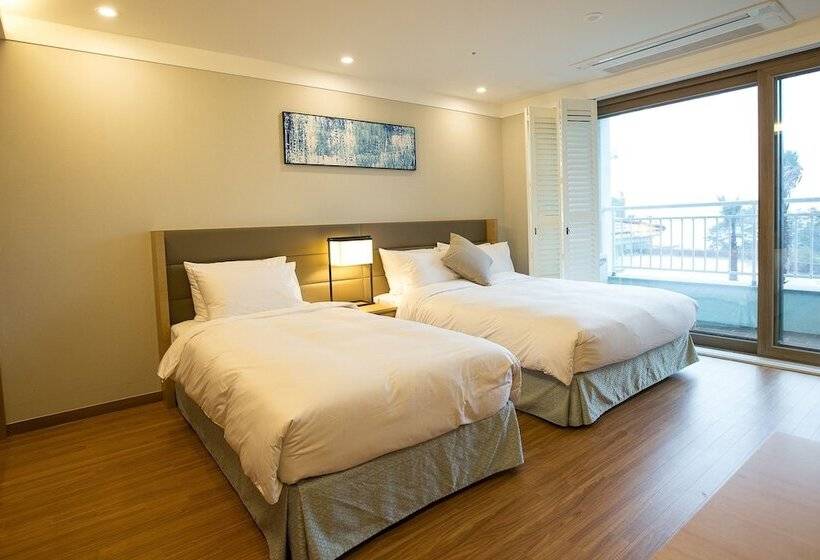 Quarto Deluxe, Jeju Marevo Resort