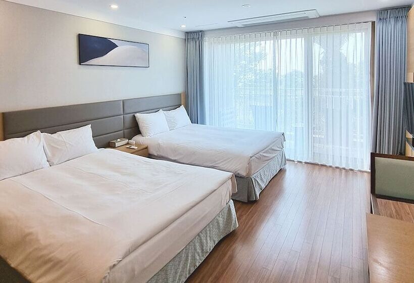 Quarto Deluxe, Jeju Marevo Resort