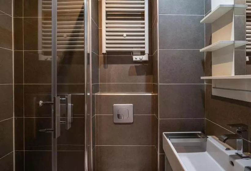 آپارتمان سوپریور 1 خوابه, Residence Clignancourt