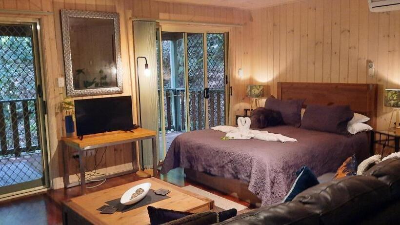 Бунгало Стандарт Вид на Сад, Treetops Montville
