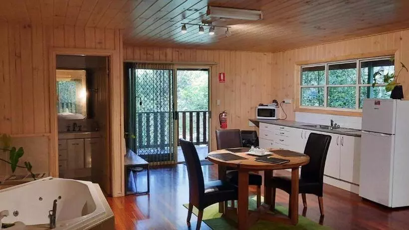 ガーデンビューのスタンダードバンガロー, Treetops Montville