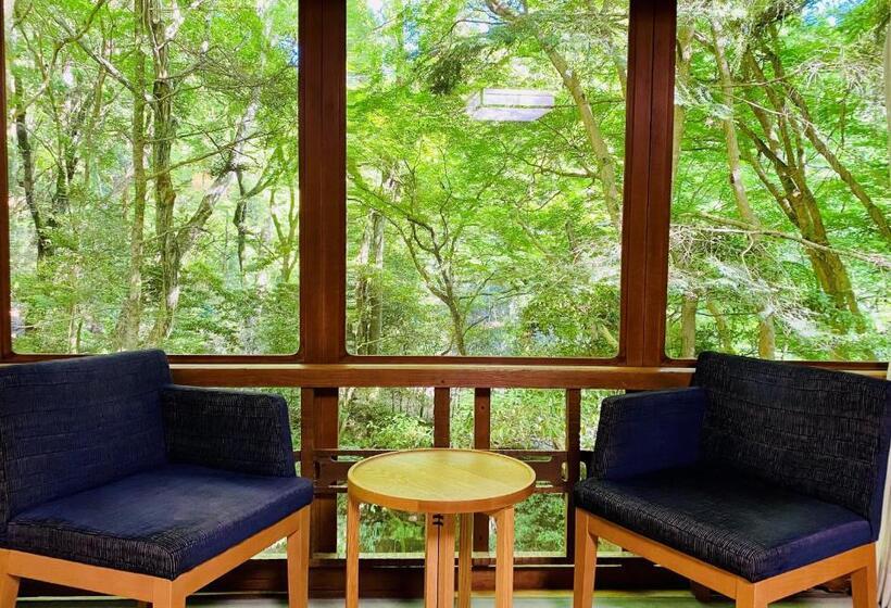 Номер Стандарт, Tsukihitei