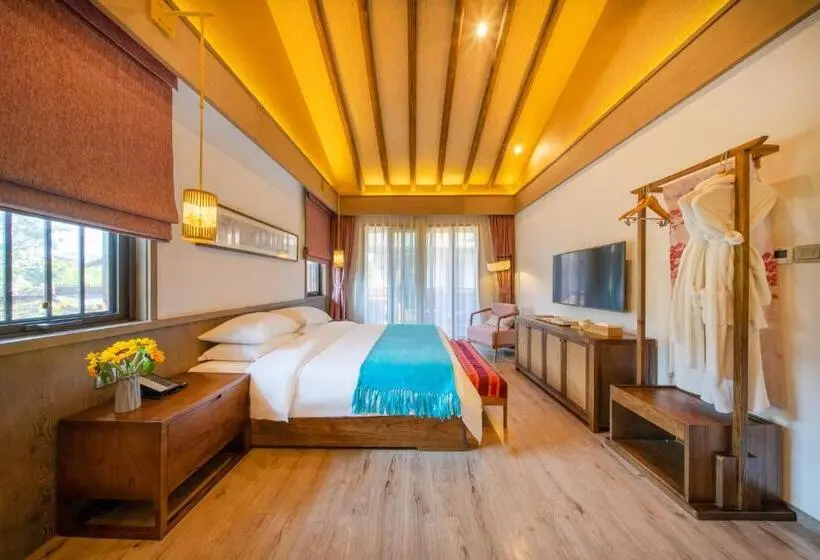 اتاق استاندارد با بالکن, Blossom Hill Yuejingzhuang