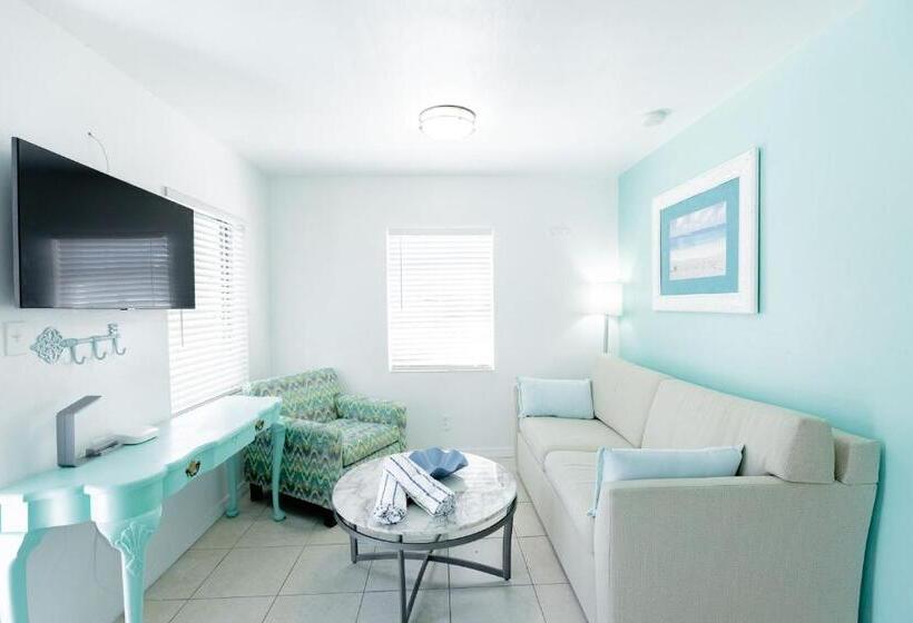 סוויטה, Cabanas Of Treasure Island