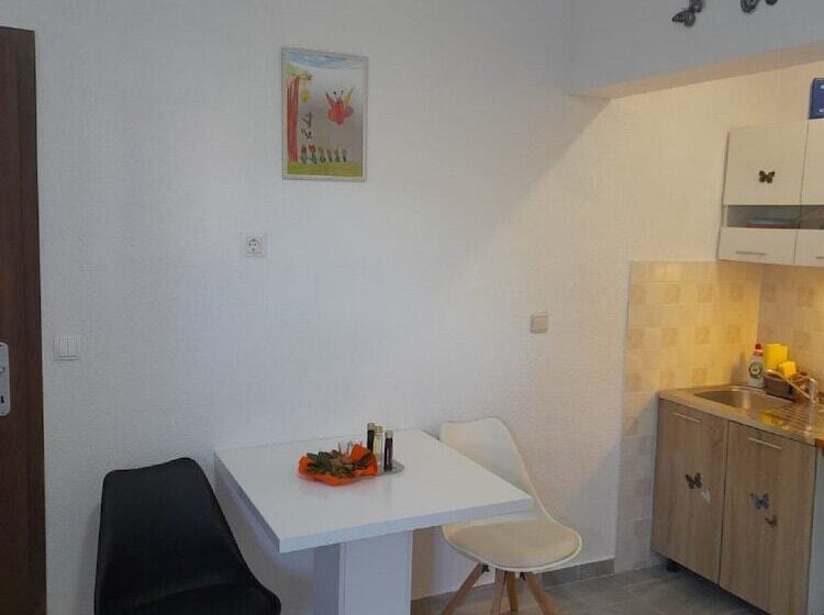 Студио Стандарт с Террасой, Apartments Dalamar