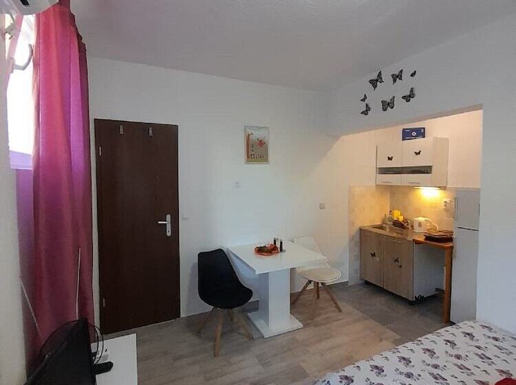 إستوديو قياسى مزودة بتراس, Apartments Dalamar