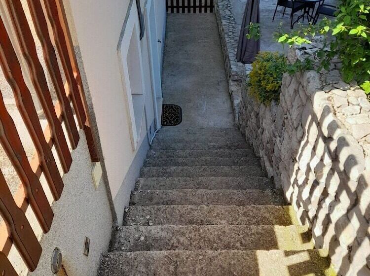 テラス付きスタンダードワンルーム, Apartments Dalamar