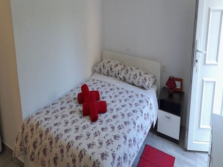 テラス付きスタンダードワンルーム, Apartments Dalamar