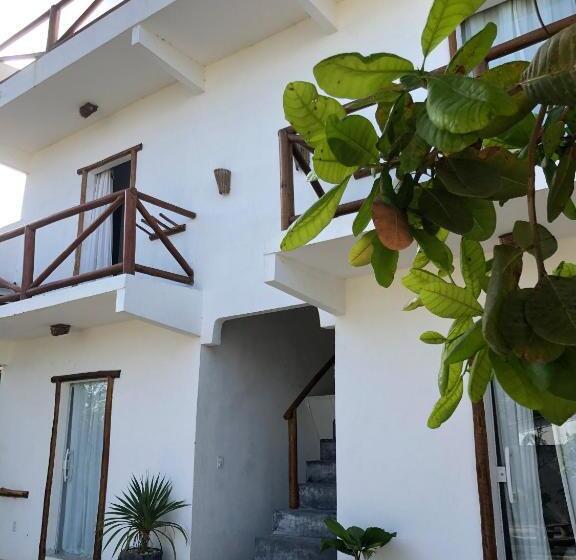 غرفة قياسية ثلاثية مزودة بشرفة, Vila Kitemania