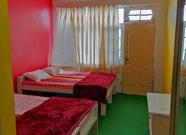 スタンダードトリプルルーム, Spot On Ferns Camp