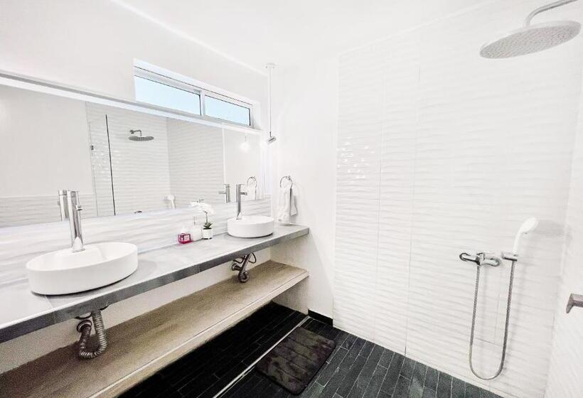 סוויטה דלוקס, Comunidad Calle 13 Hotel Boutique