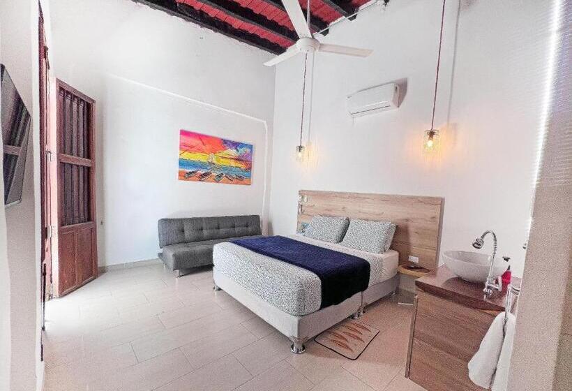 Люкс Повышенной Комфортности, Comunidad Calle 13 Hotel Boutique