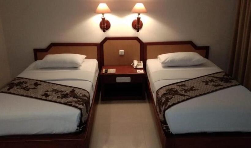 デラックスルーム, Baron Indah