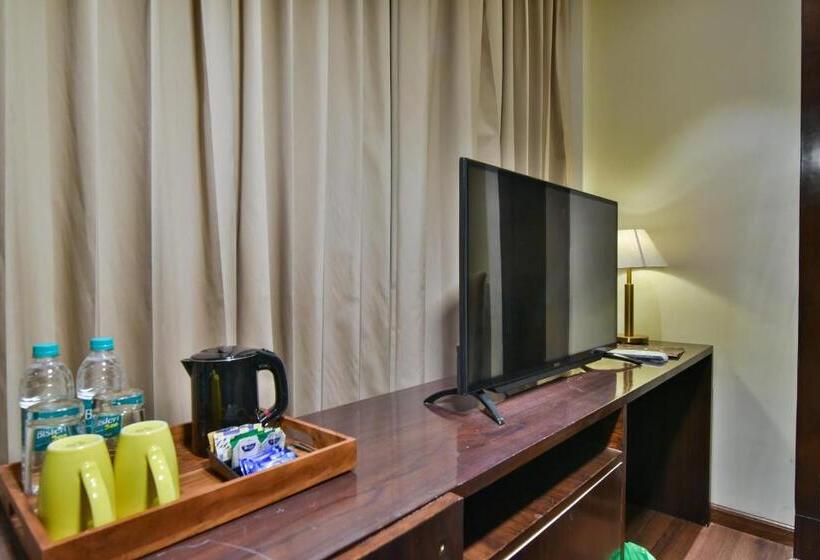 Camera Deluxe, Br Grand With Nimo Club Amritsar 5 Mint From Golden Temple