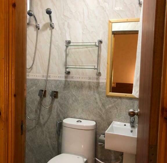 اتاق لوکس, Mariana Inn