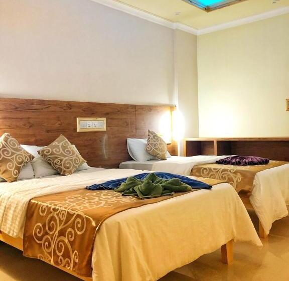اتاق لوکس سه تخته, Mariana Inn
