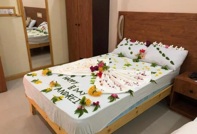 اتاق لوکس سه تخته, Mariana Inn
