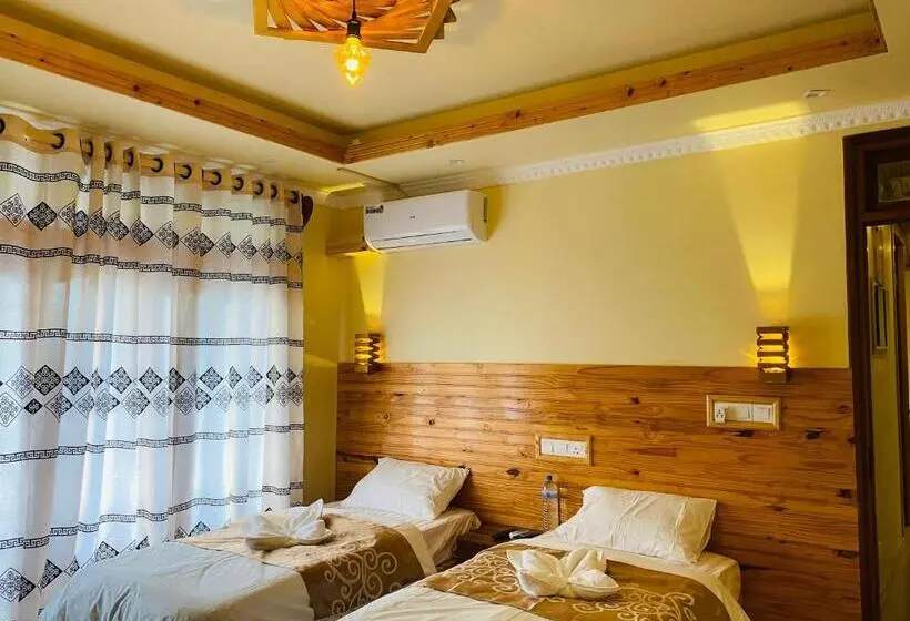 اتاق لوکس با بالکن, Mariana Inn
