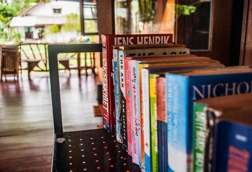 חדר לארבעה סטנדרטי עם מרפסת, Bb Dorm Koh Kood