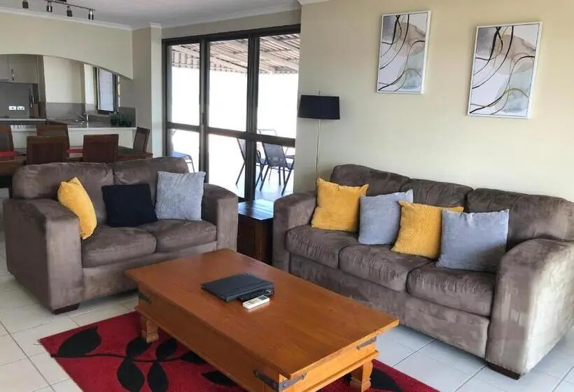 דירת פנטהאוז 1 חדרי שינה, Coral Towers Holiday Suites