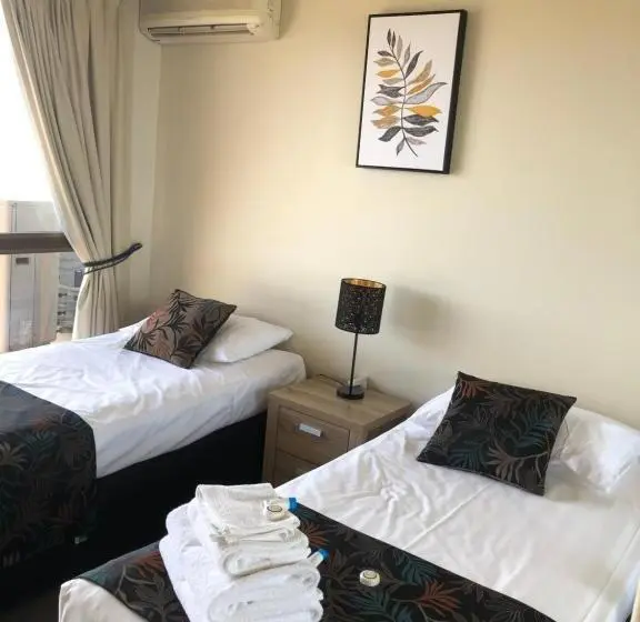 דירת פנטהאוז 1 חדרי שינה, Coral Towers Holiday Suites