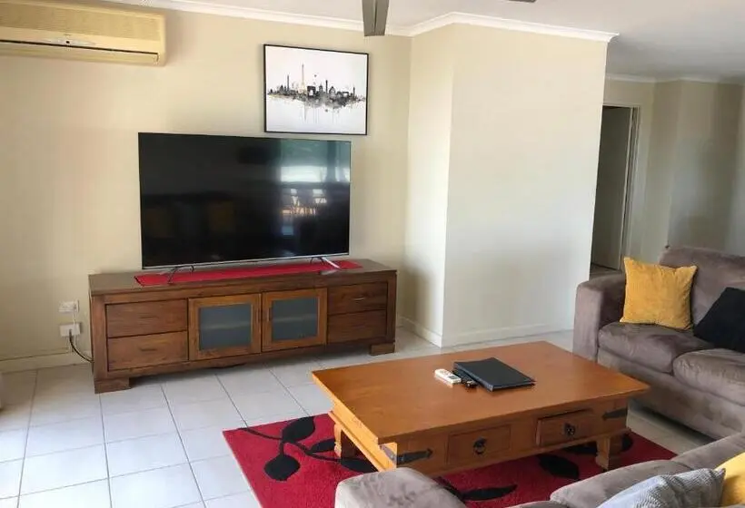 דירת פנטהאוז 1 חדרי שינה, Coral Towers Holiday Suites