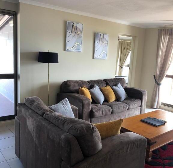 דירת פנטהאוז 1 חדרי שינה, Coral Towers Holiday Suites