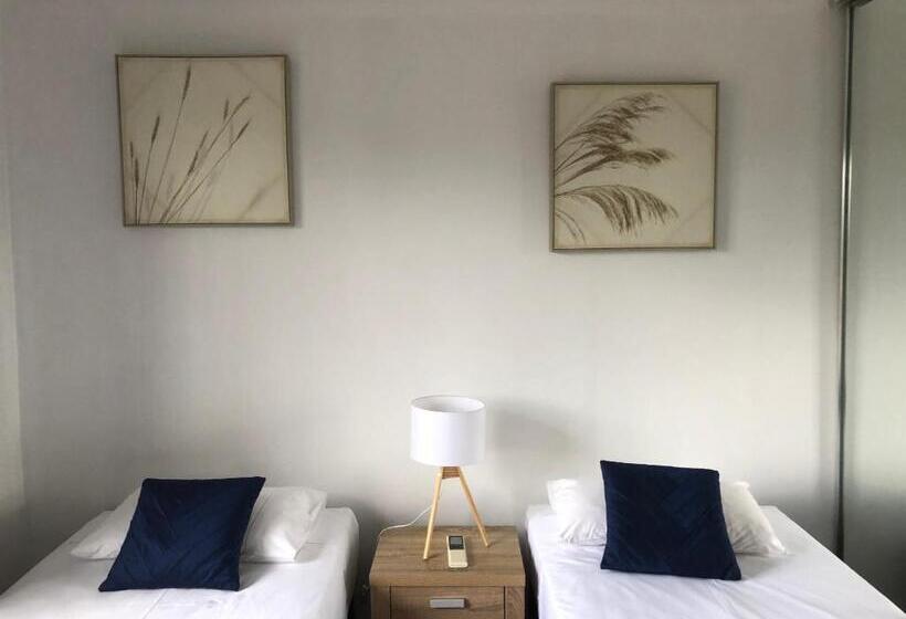 דירת 2 חדרים נוף לים, Coral Towers Holiday Suites