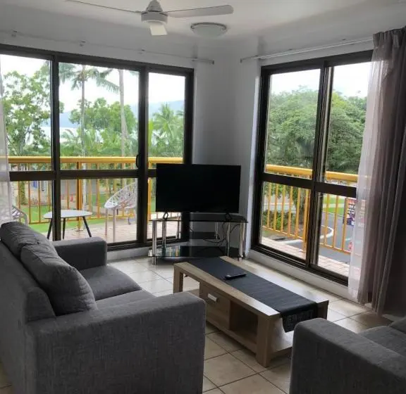 דירת 2 חדרים נוף לים, Coral Towers Holiday Suites