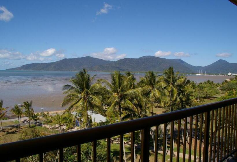 דירת דלוקס 2 חדרי שינה עם נוף לים, Coral Towers Holiday Suites