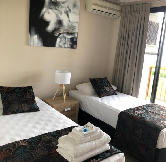 דירת דלוקס 2 חדרי שינה עם נוף לים, Coral Towers Holiday Suites