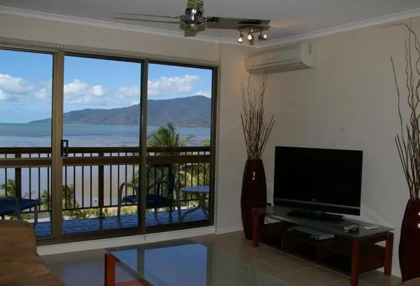 דירת דלוקס 2 חדרי שינה עם נוף לים, Coral Towers Holiday Suites
