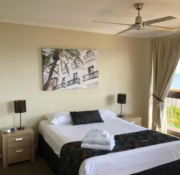 דירת פנטהאוז 1 חדרי שינה, Coral Towers Holiday Suites