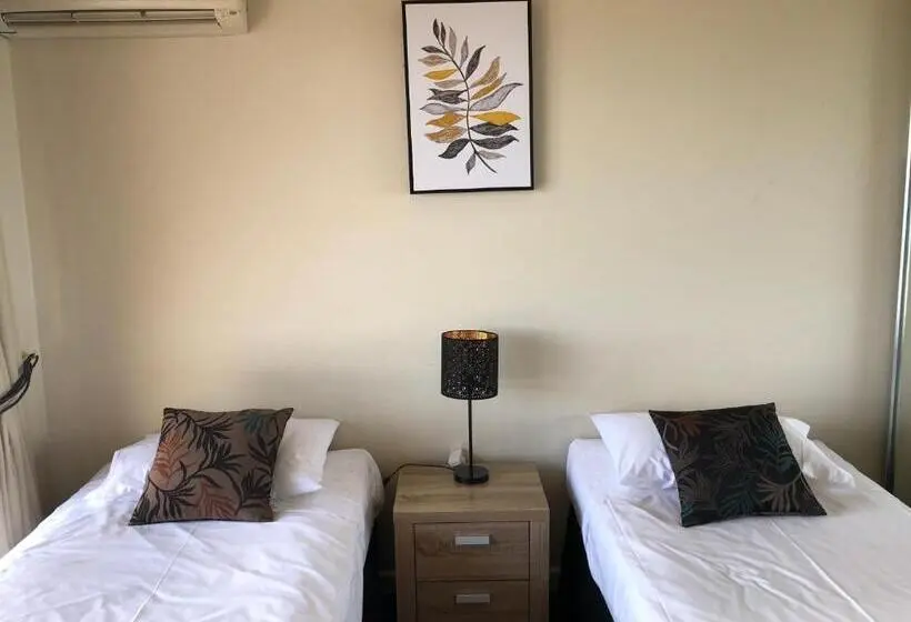 דירת פנטהאוז 1 חדרי שינה, Coral Towers Holiday Suites