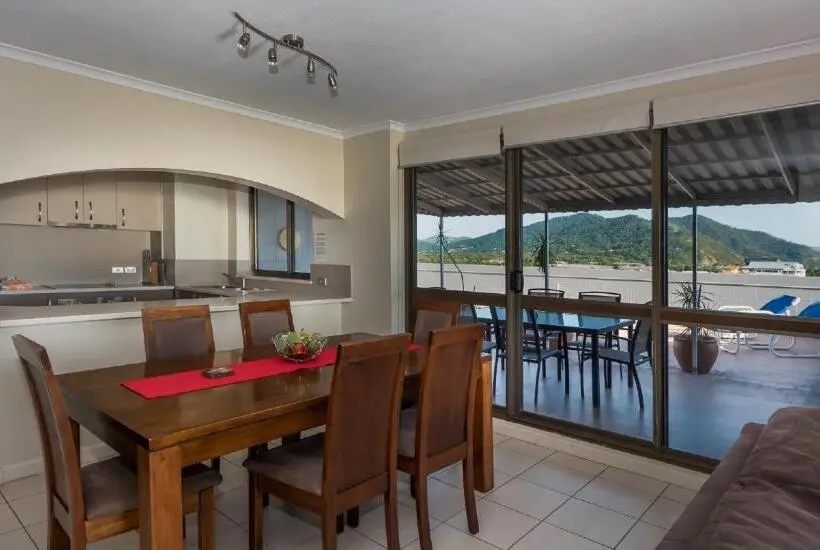 דירת פנטהאוז 1 חדרי שינה, Coral Towers Holiday Suites