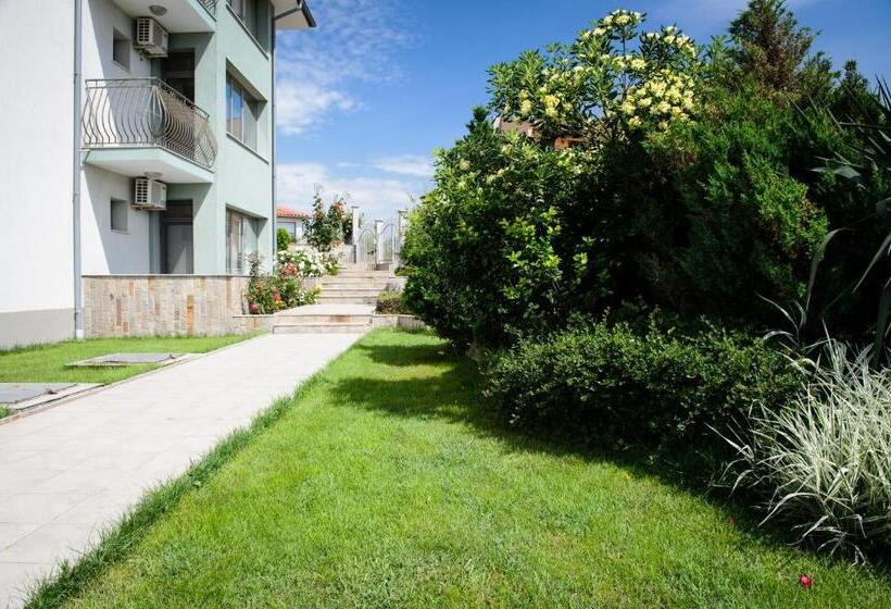 1 Bedroom Apartment with Terrace Sea View, Gardenia Vacation Settlement