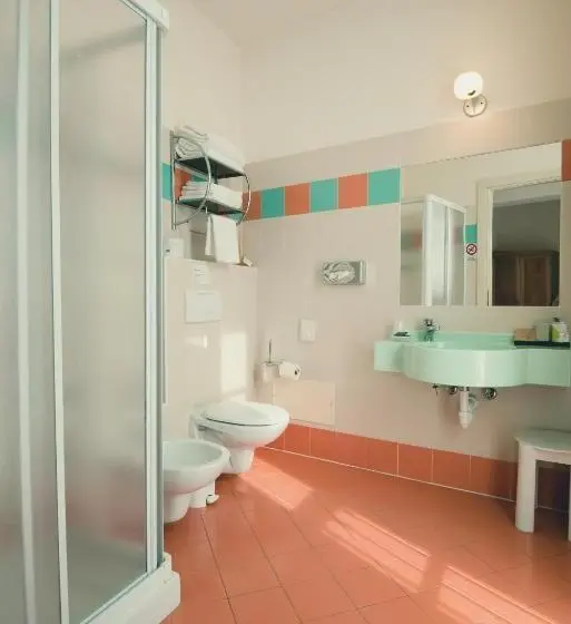 Standard Yhden Hengen Huone, Antica Stallera
