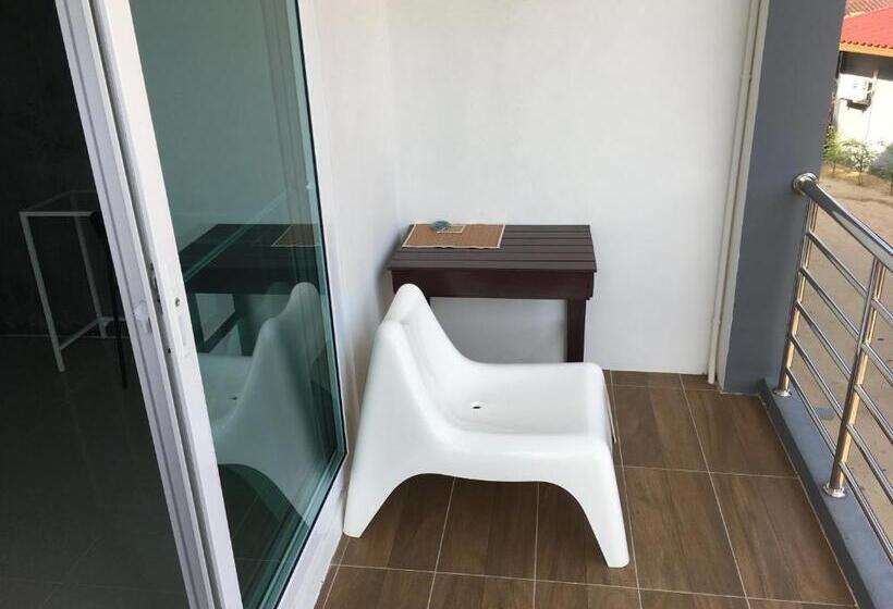 اتاق استاندارد با بالکن, Maenam Villa